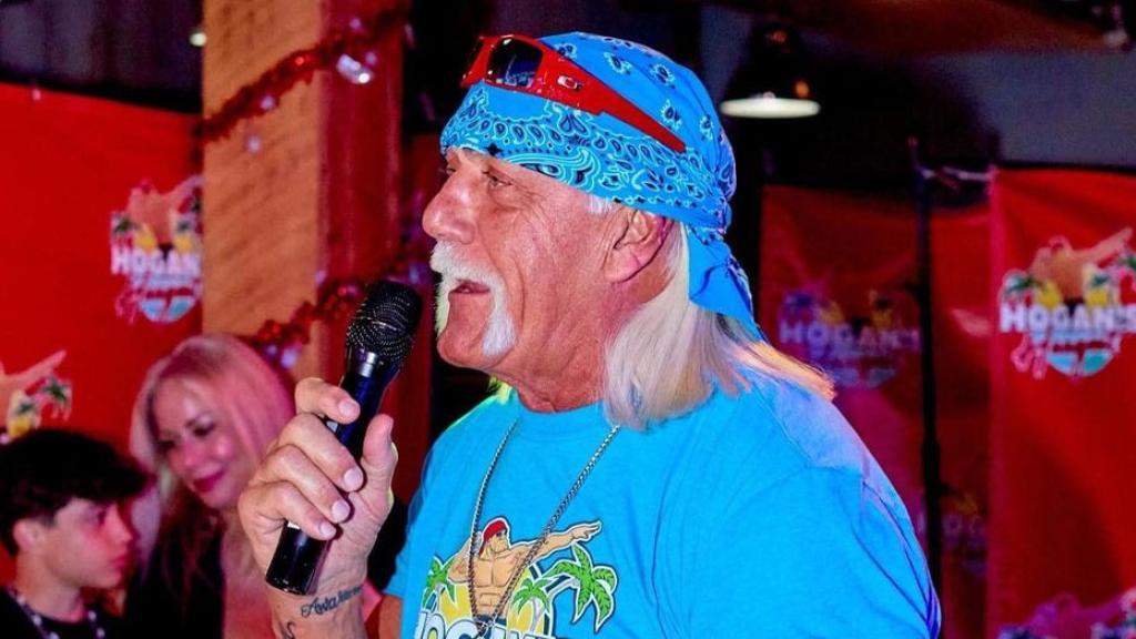 Hulk Hogan durante un acto de sus marcas