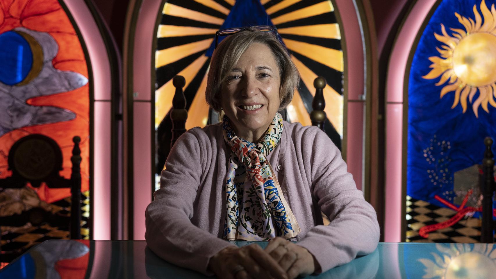 Rituales iniciáticos, fotos de Azaña y Campoamor y símbolos masónicos: la Gran Maestra de la Logia Femenina abre su templo