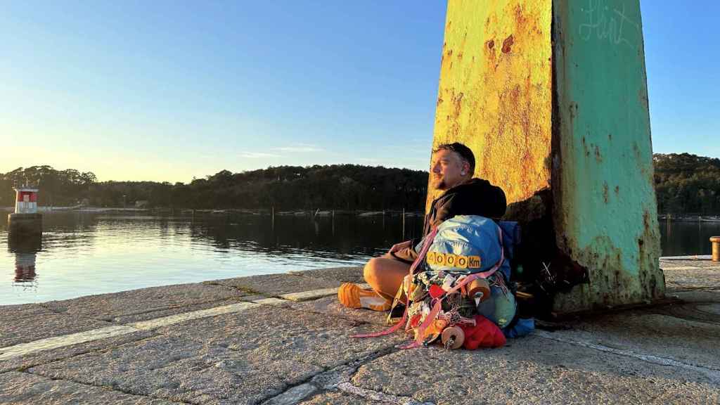 Francisco Rábano llegando a los 4.000 kilómetros en Vilagarcía de Arousa