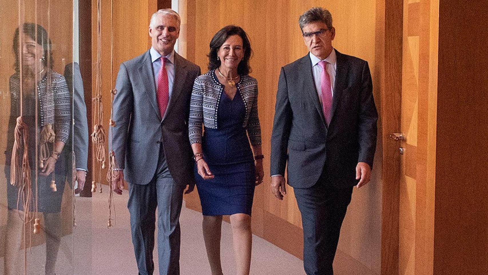 Andrea Orcel, Ana Botín y José Antonio Álvarez, en una foto de archivo.