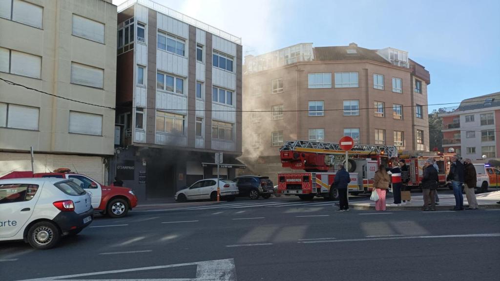 Incendio en O Sampaio de Arteixo.