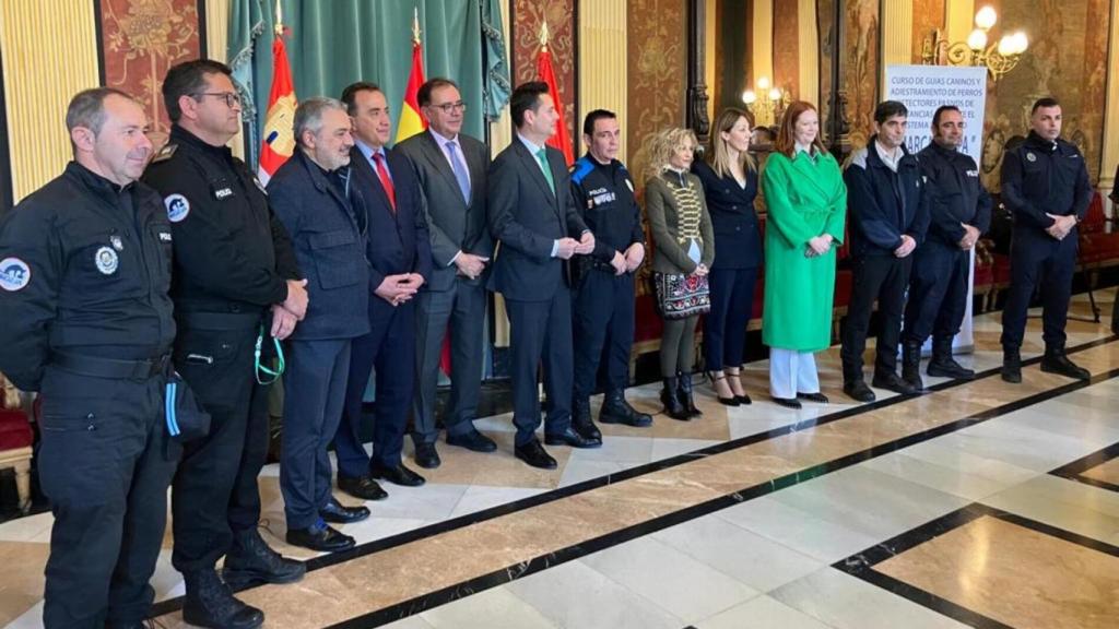 Dos prisiones de Galicia contarán con unidades caninas para evitar la introducción de drogas