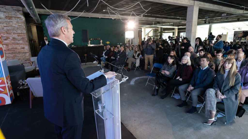 Alfonso Rueda interviene en la Xornada Emprega Xuventude en Pontevedra.