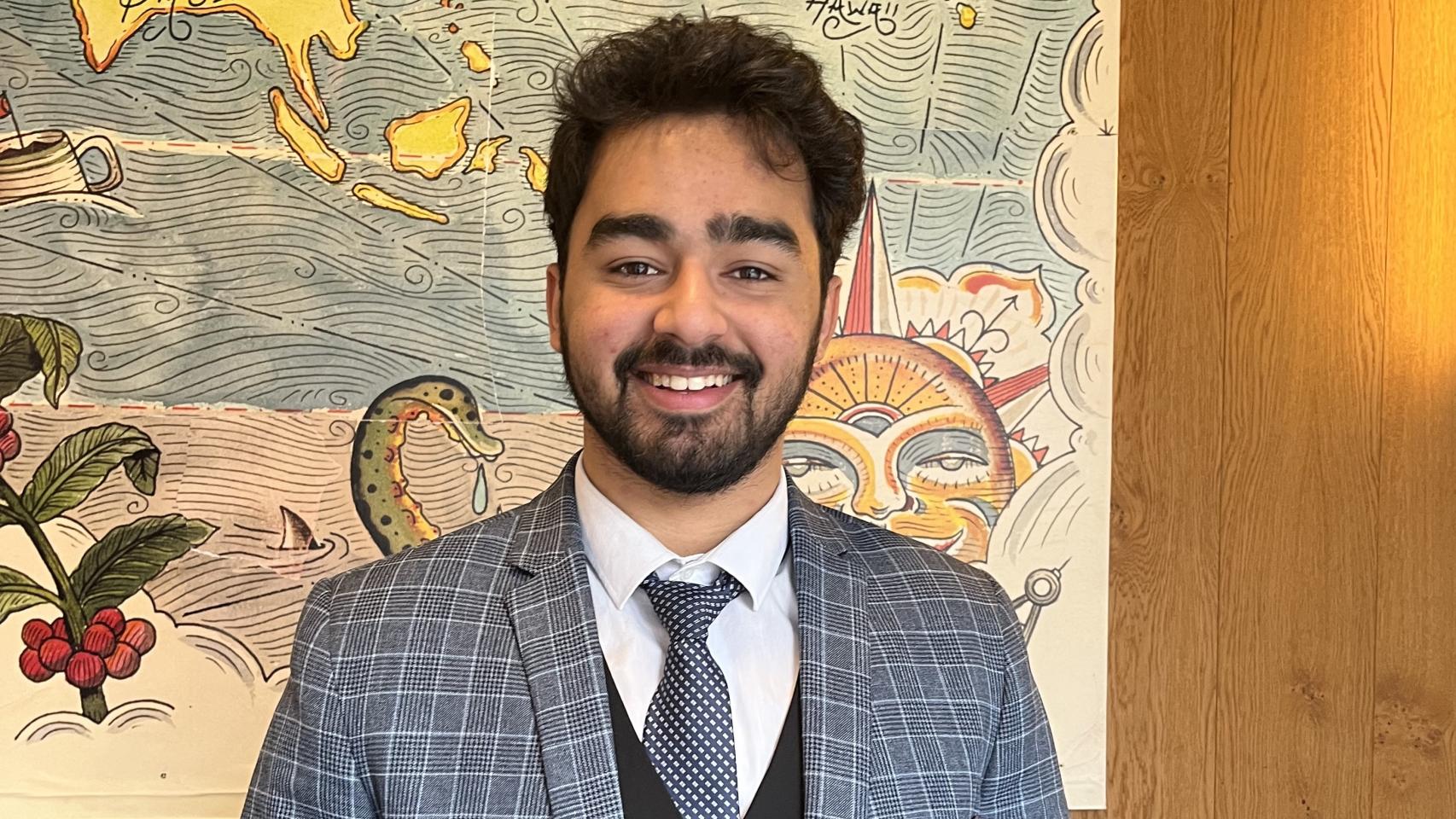 Omar Mihoub es estudiante del Grado en Ciencias Políticas y Gestión Pública en la Universidad de Burgos (UBU).