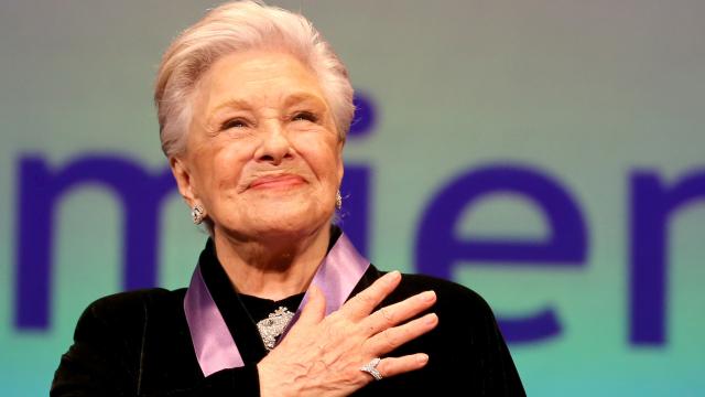 Lola Herrera durante el acto de entrega de la Medalla de Oro de Valladolid