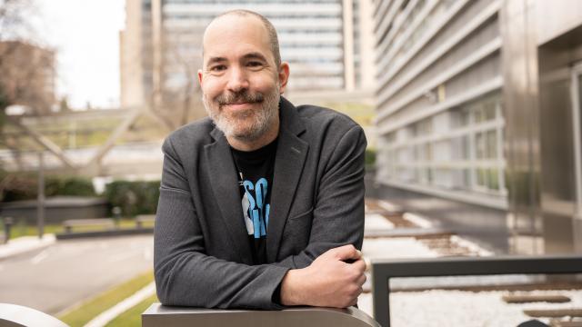 Casado, autor de 'Mapa de la ansiedad': La literatura de autoayuda es una tiranía porque te obliga a ser feliz