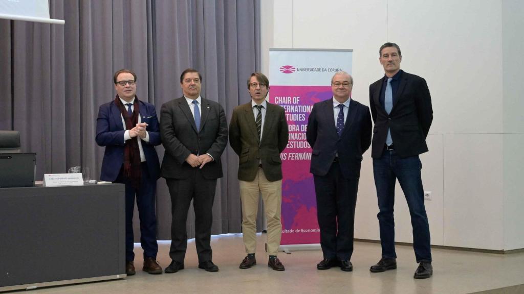 Miguel Corgos da la conferencia ‘A Xunta de Galicia: planificación e Orzamentos’.
