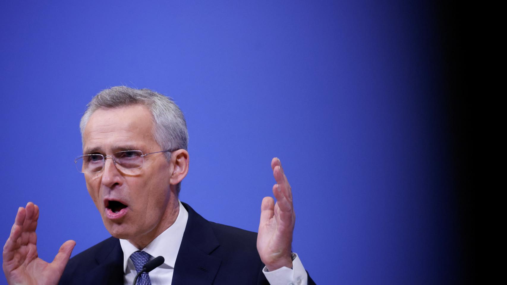 El secretario general de la OTAN, Jens Stoltenberg, durante la rueda de prensa de este lunes