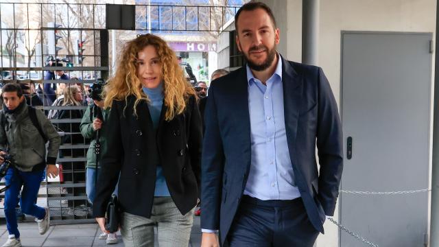 Borja Thyssen y Blanca Cuesta llegando a los juzgados.
