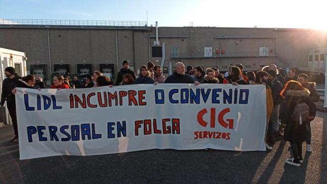 Una de las concentraciones realizadas ante las instalaciones de Lidl en Río do Pozo