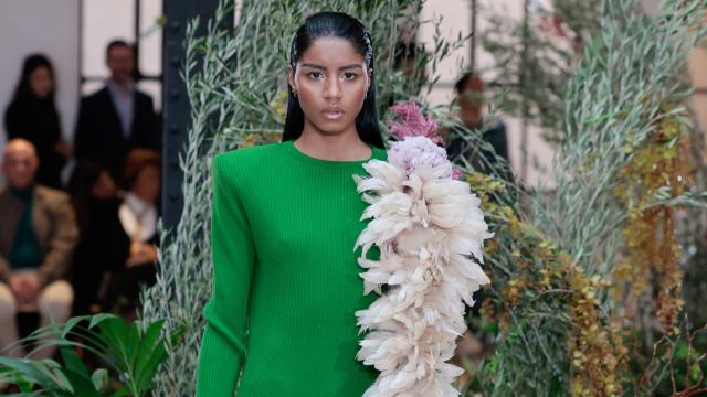 Detalle del desfile de Ángel Schlesser.