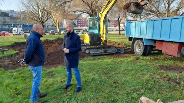 Comienzo de las obras para la construcción de un parque de juegos de agua en Pontevedra.