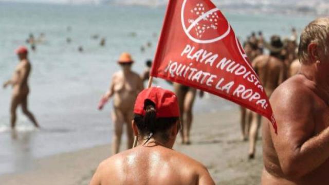 Nudistas en la localidad almeriense de Vera.
