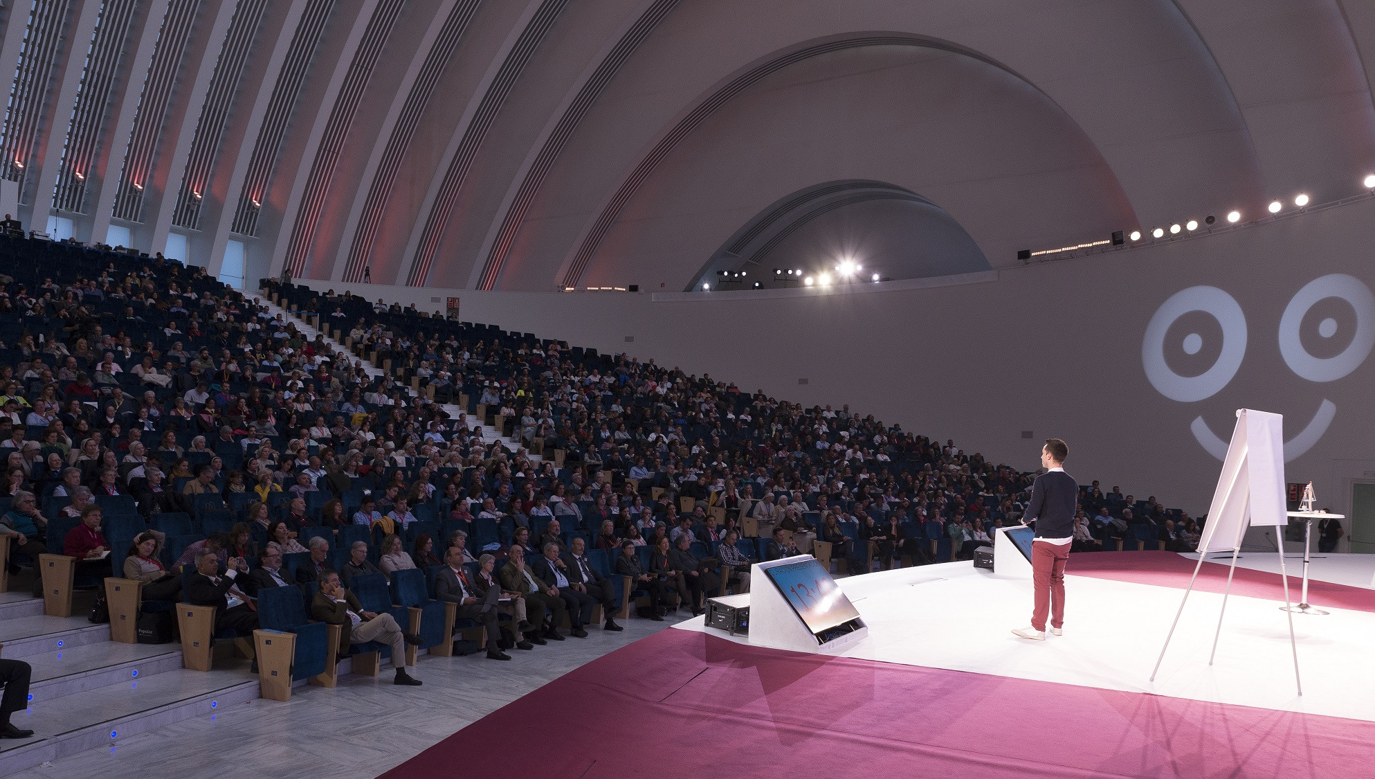 Cebreiros ante el auditorio en el Congreso Emociona.