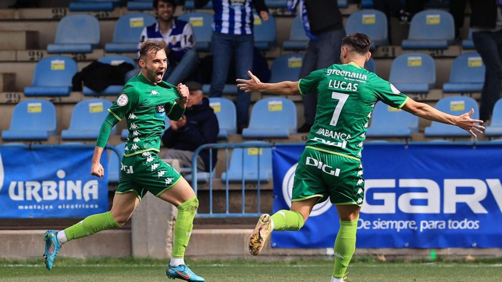 Lebedenko celebra su primer gol con la camiseta del Deportivo.
