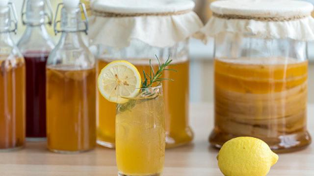 Día de la kombucha: Guía para sumergirse en la kombucha y dónde disfrutarla