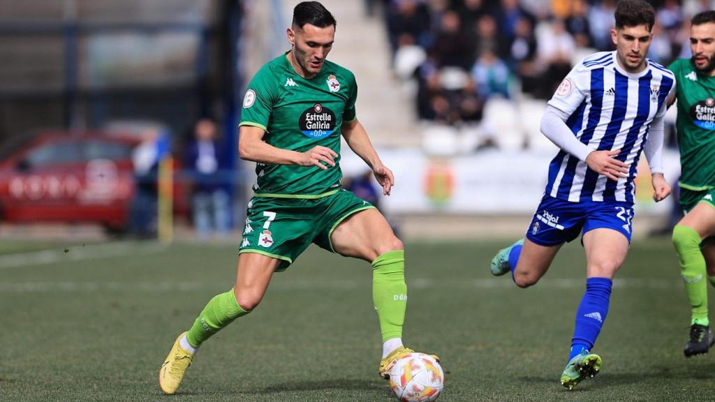 El Deportivo logró un importante triunfo en Talavera que le acerca al liderato.