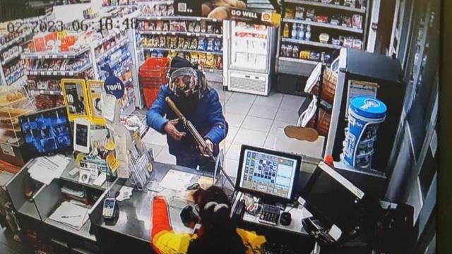 Imágenes de las cámaras de seguridad de la gasolinera.