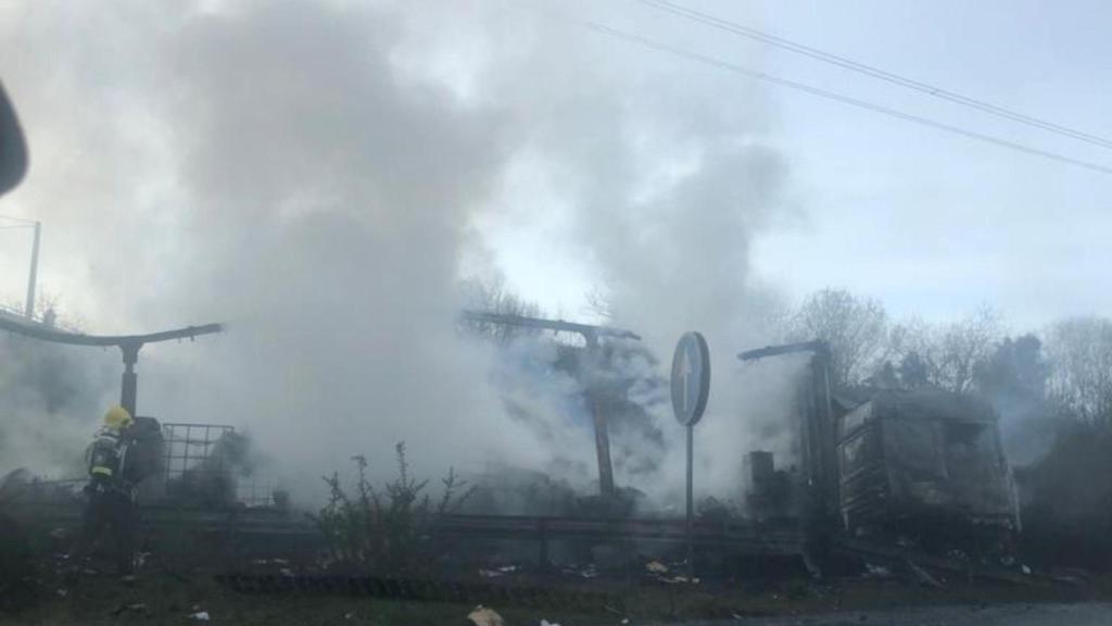 El camión calcinado.