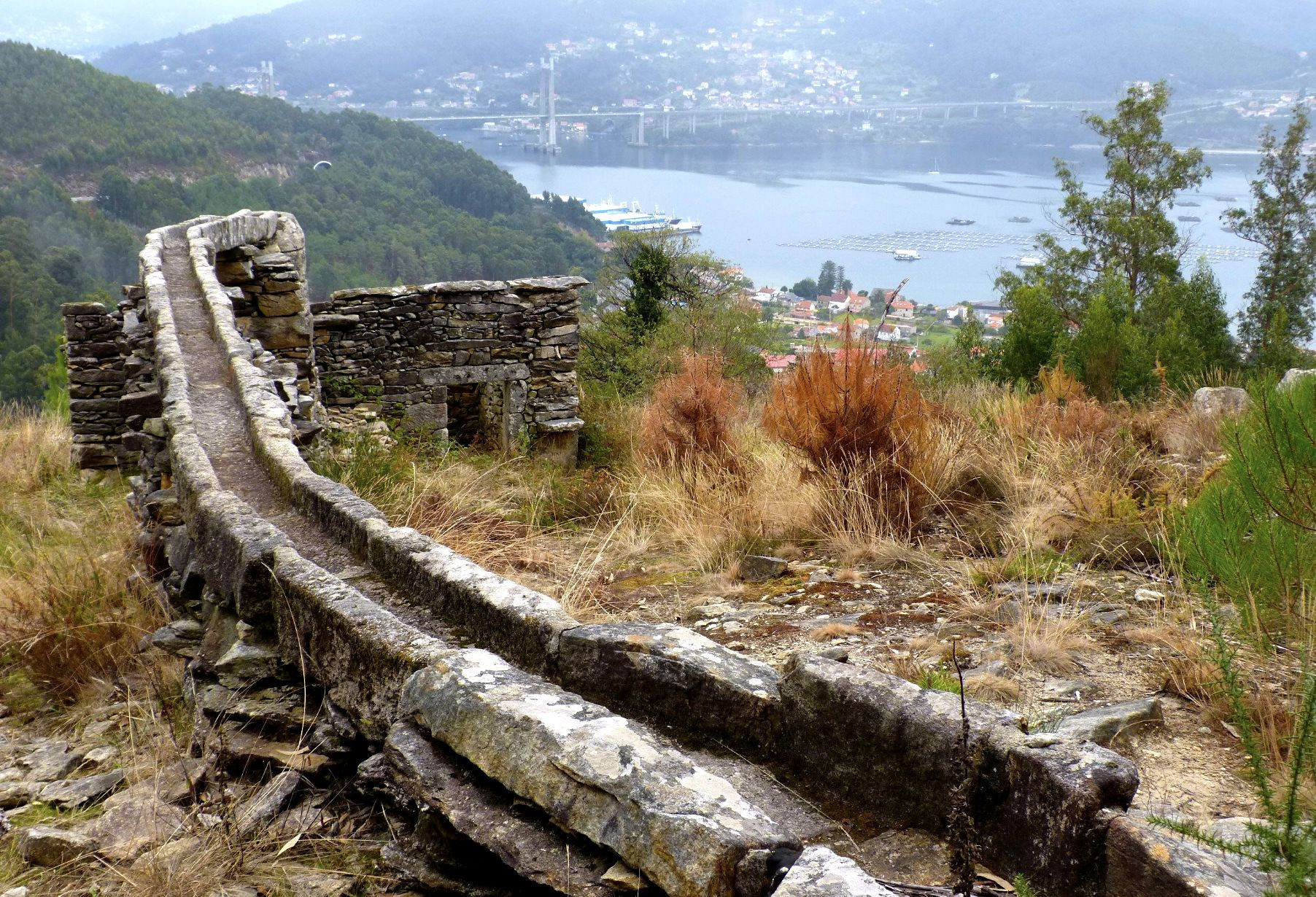 Obra teatral de Leonardo e os Biosbardos. Foto: A Xanela do Maxín