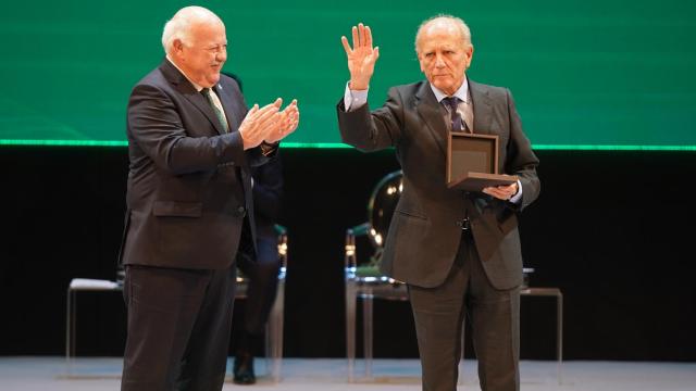 El Club Mediterráneo de Málaga, condecorado con la Medalla de Andalucía en el año de su 150 aniversario