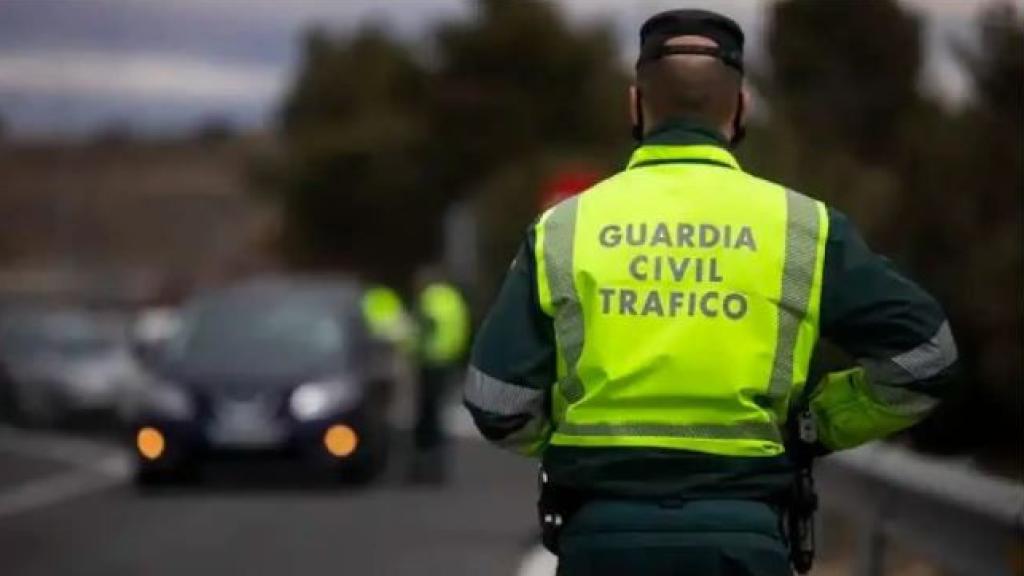 Control de la Guardia Civil de Tráfico.