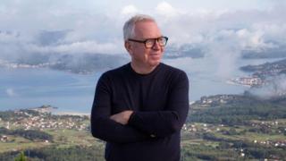 Chipperfield destaca las condiciones de Galicia en materia de sostenibilidad en su ingreso en la RAC