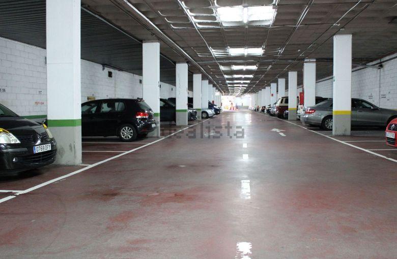 Plaza de garaje en la avenida Pedro Barrié de la Maza. Foto: Idealista.