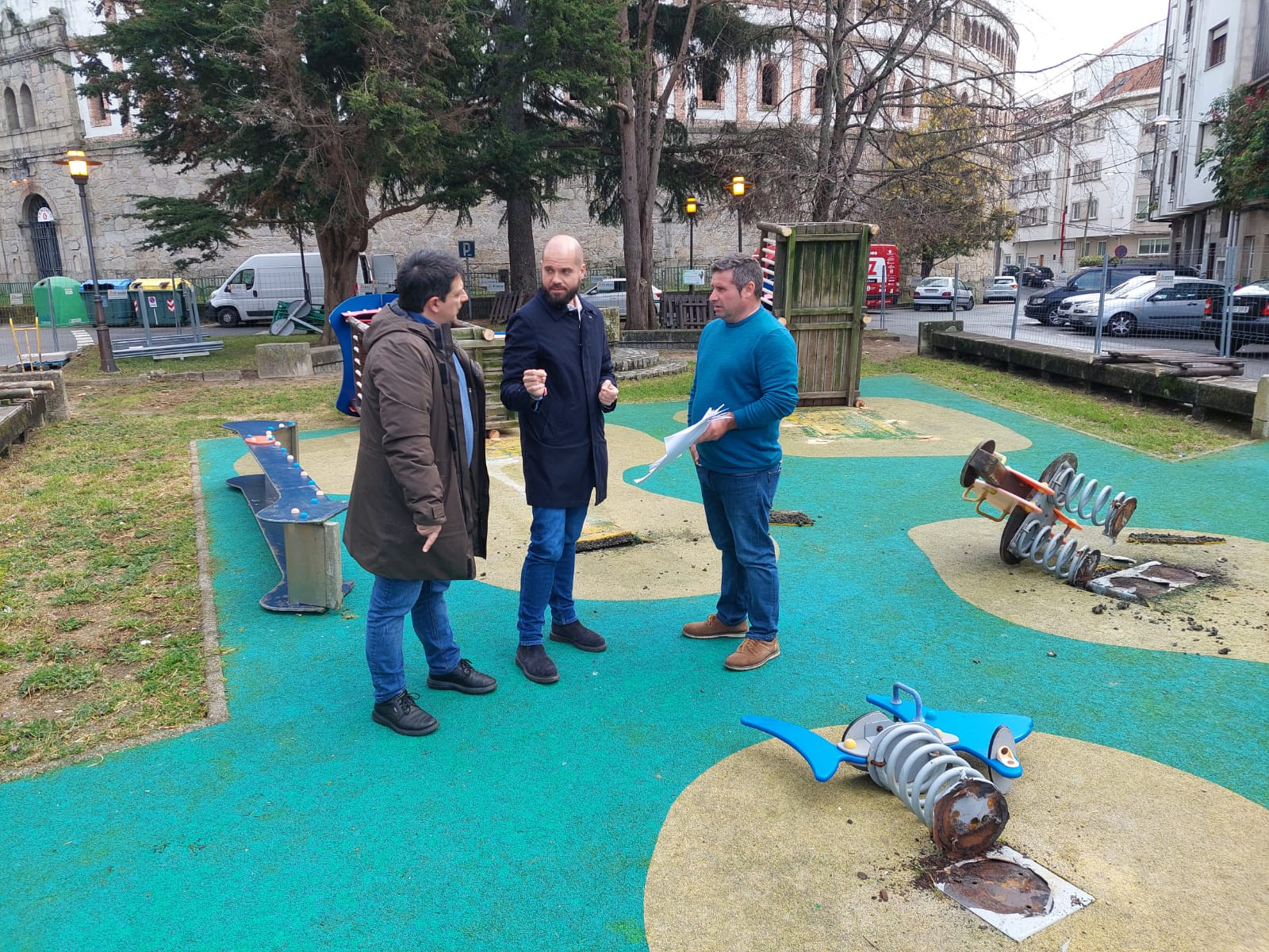 Visita de Iván Puentes al inicio de las obras en el Campo da Torre. Foto: Concello de Pontevedra