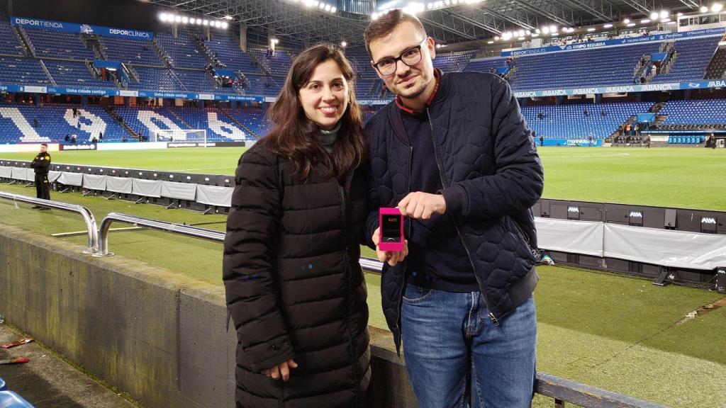 La pareja que se prometió en Riazor.