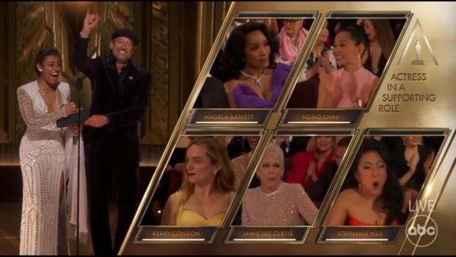 Reacción de Angela Bassett.