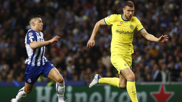 Edin Dzeko, durante el Oporto - Inter de Milán de la Champions League 2022/2023