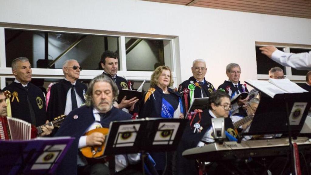 Rondalla Club de Campo durante la proclamación de su madrina de este año