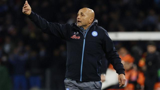 Luciano Spalletti dando indicaciones en un partido de Champions