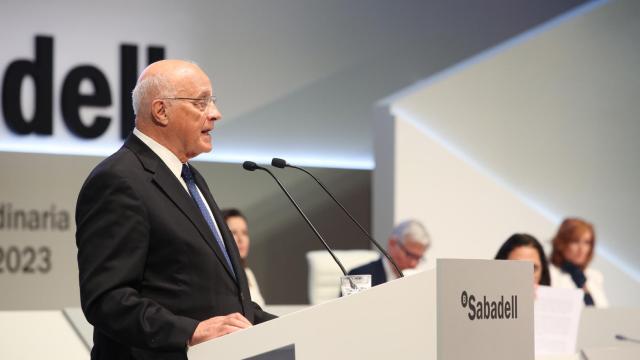 Josep Oliu, presidente de Sabadell, durante la junta general de accionistas de este jueves.