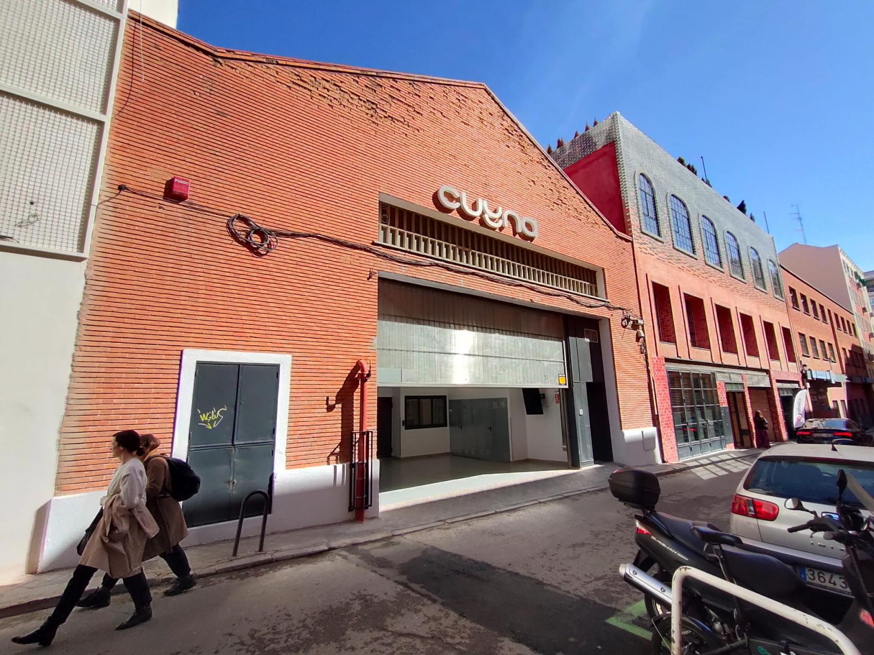 Cocina fantasma en la calle de Salamanca, en Tetuán.