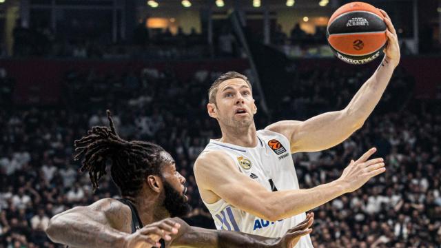 Un lance del encuentro entre el Partizán y el Real Madrid.
