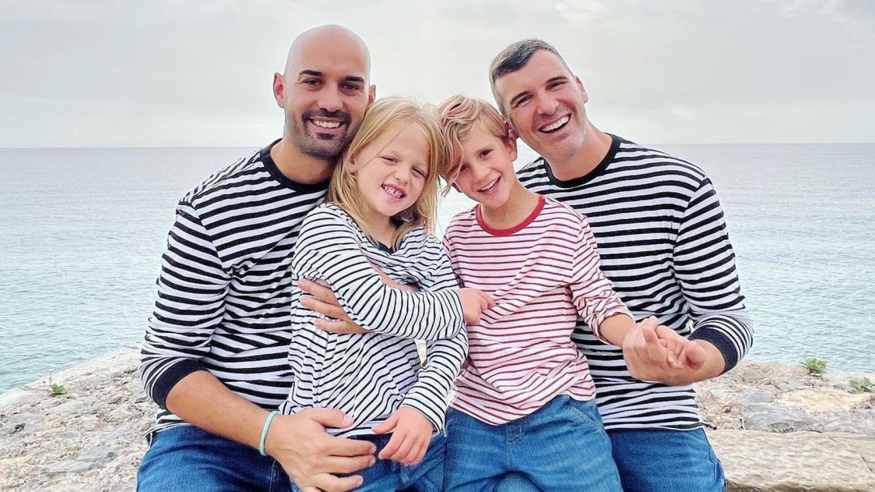 Christian, Atlas, Anxo y Juan, familia española que recurrió a la gestación subrogada.