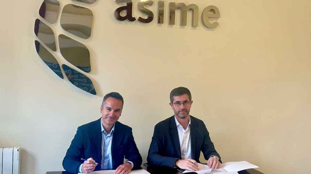 Firma del convenio entre Mindtech y Xunta.