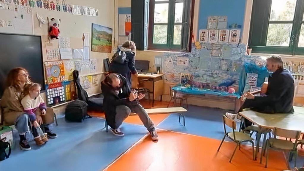 Xoel López toca una canción en el Eusebio da Guarda de A Coruña.