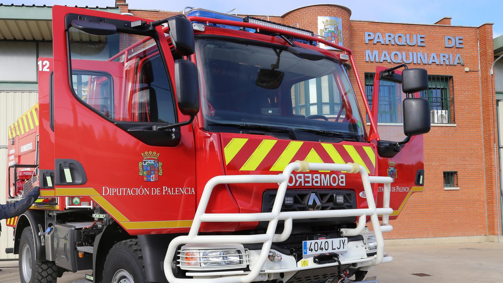 Imagen de un vehículo de los bomberos de la Diputación de Palencia.