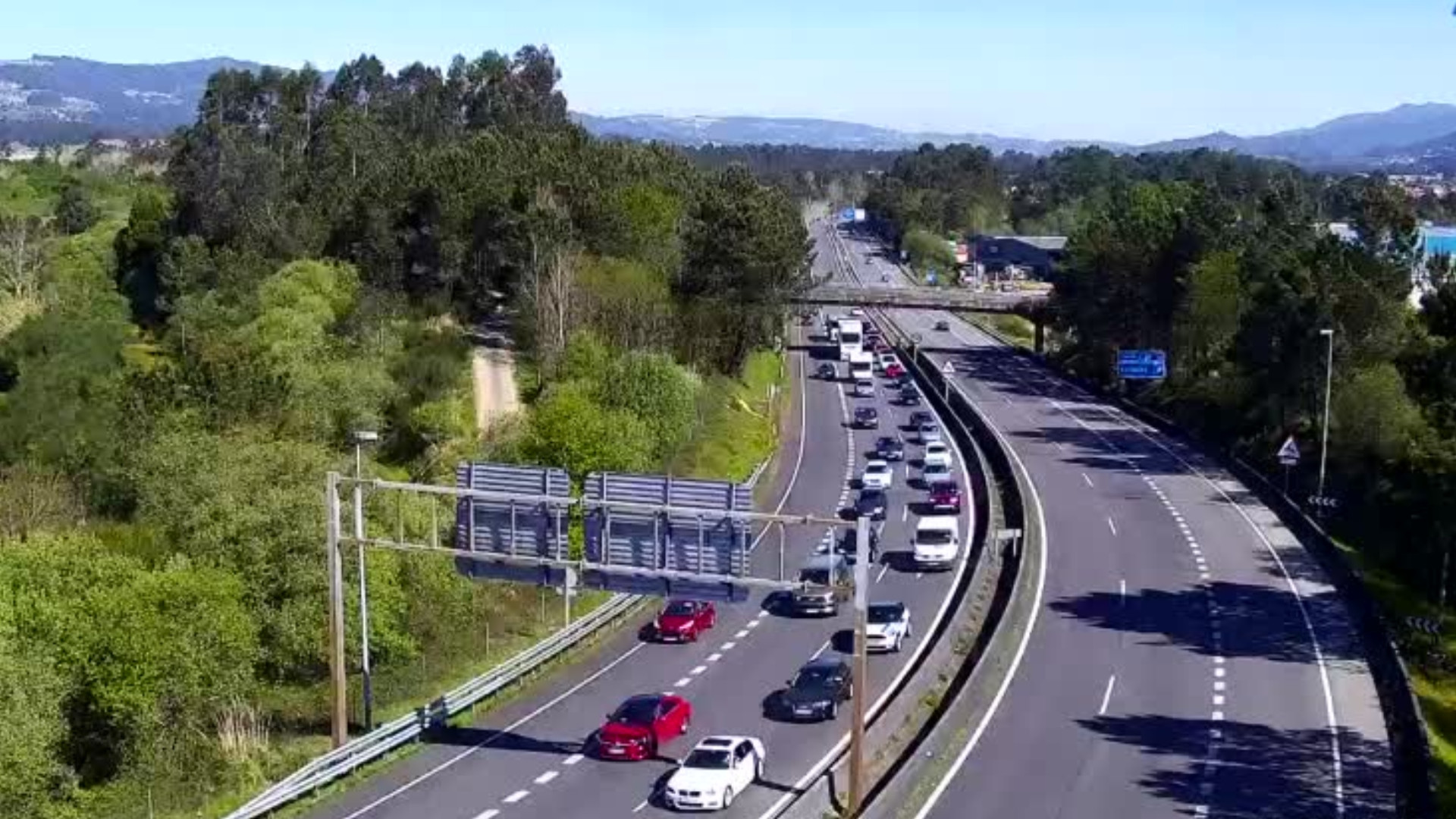 Confluencia entre la AP-9 y la A-55.