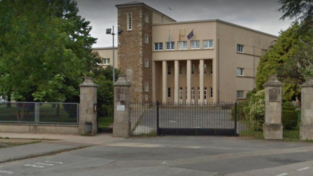 Luto en el IES de Ribadeo donde estudiaban víctimas del accidente de Xove (Lugo)