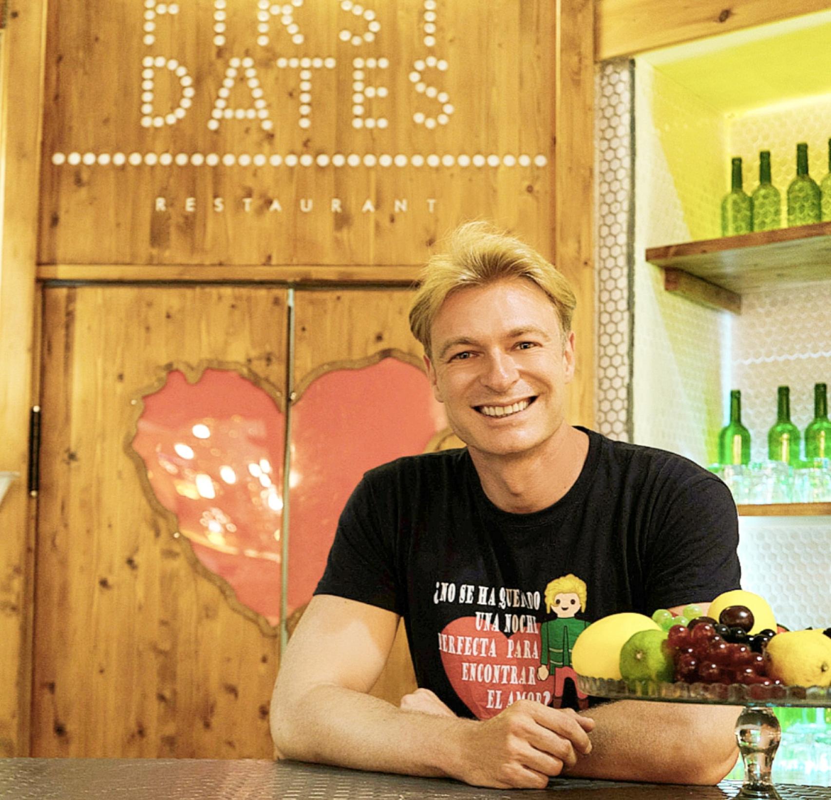 Richard Pena comenzó a trabajar en 'First Dates' en 2016.