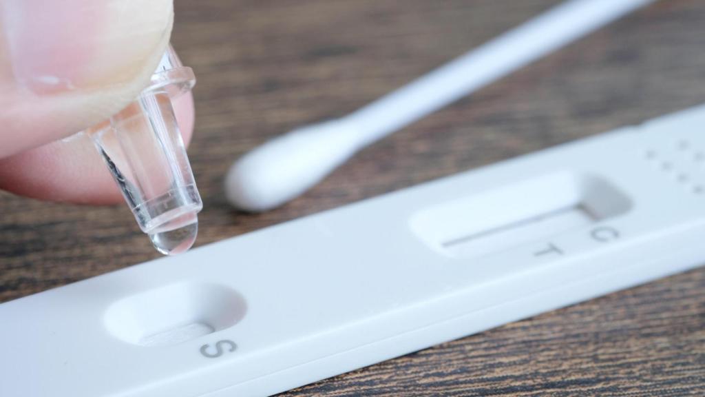 Imagen de archivo de un test de antígenos de Covid-19.