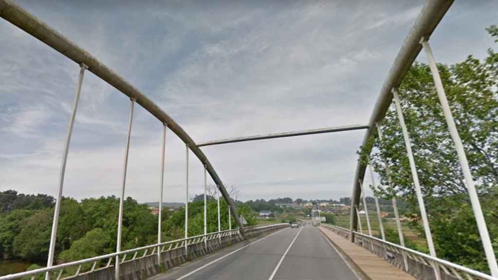 Puente nuevo de Pontearnelas, en Vilanova de Arousa (Pontevedra).