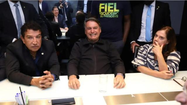 La última imagen de Jair Bolsonaro a su llegada a Brasil el pasado 30 de marzo.