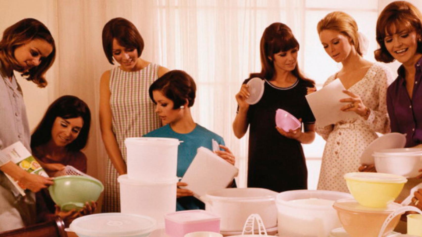 Las 'Fiestas Tupperware' llegaron a convertirse en un evento social en los Estados Unidos del siglo pasado.