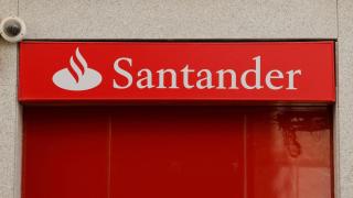 Banco Santander acelera y se aproxima a la zona de máximos históricos en 8,632 euros