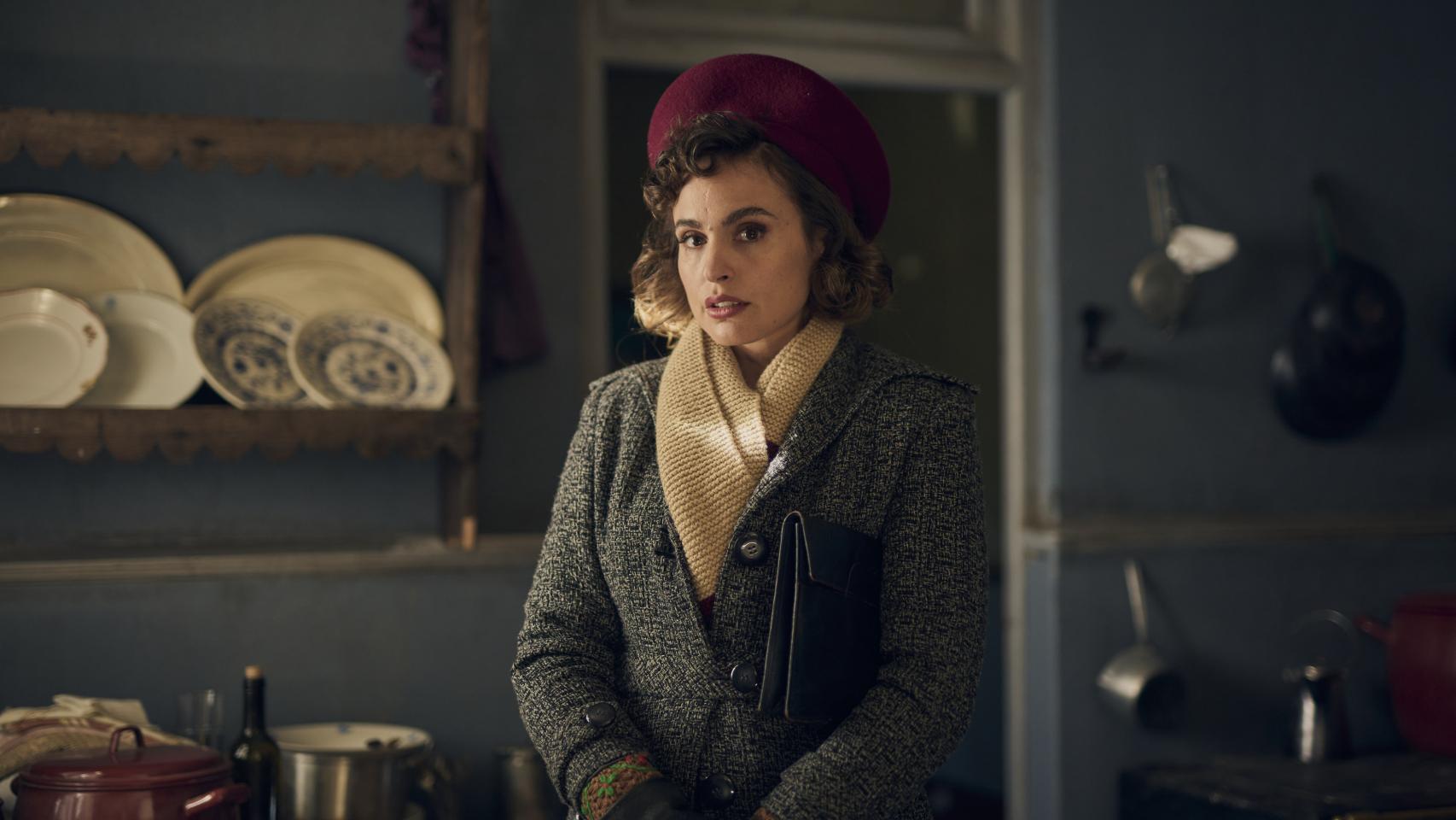 Verónica Echegui interpretando a Amparo Priego en 'Los pacientes del doctor García'